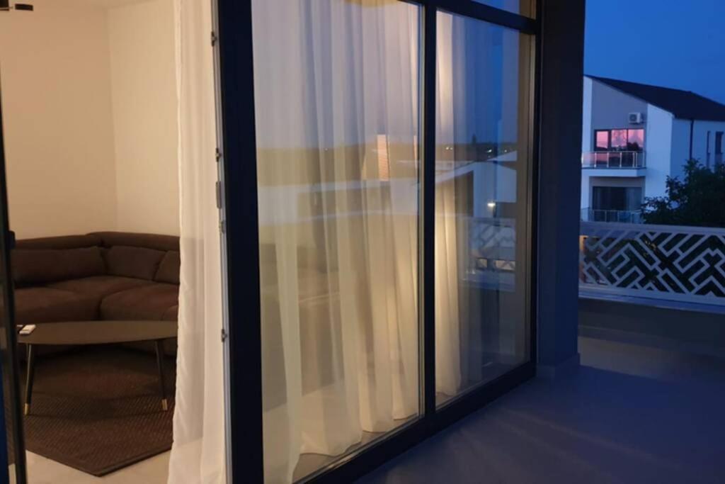 Papillon Apartment #6 Dumbravita  Екстериор снимка